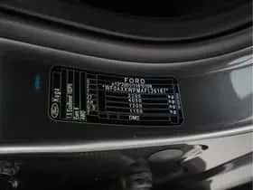 Ford Kuga (2015) thumbnail 30