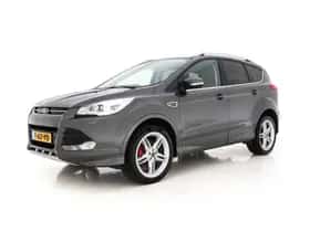 Ford Kuga (2015) thumbnail 4