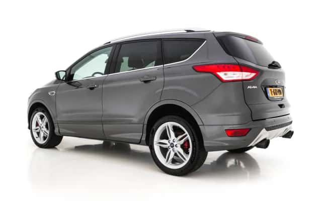Ford Kuga (2015) thumbnail 5