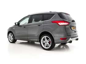 Ford Kuga (2015) thumbnail 5
