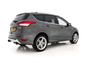 Ford Kuga (2015) thumbnail 7
