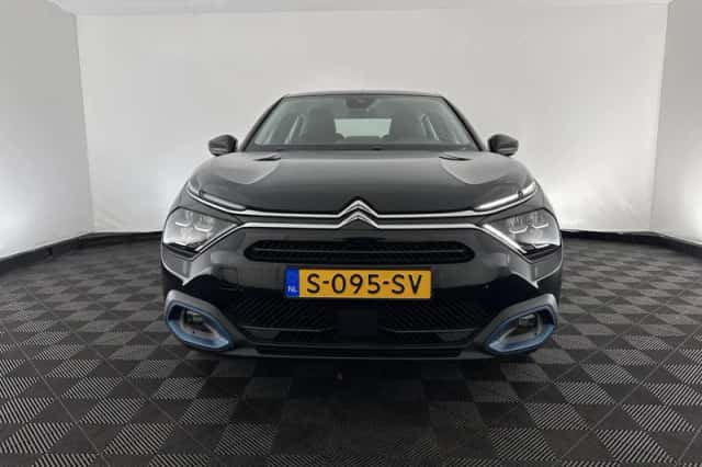 Citroën E c4 x (2023) thumbnail 3
