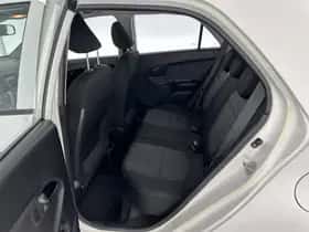 Kia Picanto (2014) thumbnail 9