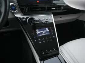 Toyota Mirai (2017) thumbnail 14