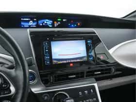 Toyota Mirai (2017) thumbnail 16