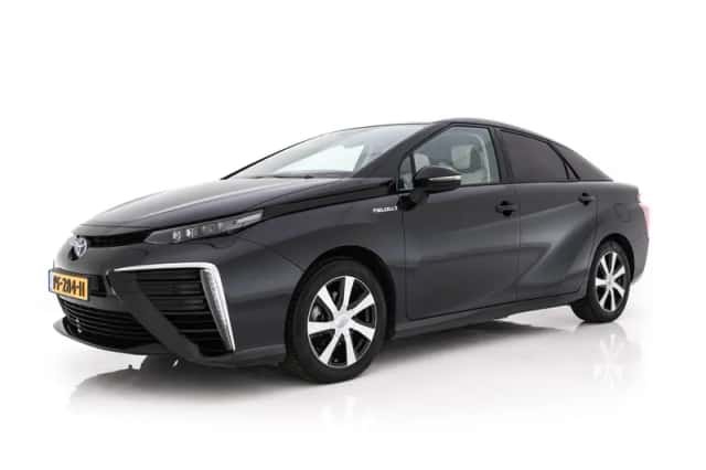 Toyota Mirai (2017) thumbnail 4
