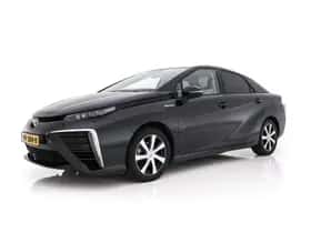 Toyota Mirai (2017) thumbnail 4