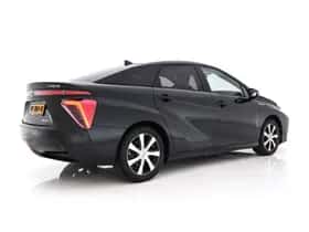 Toyota Mirai (2017) thumbnail 7