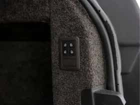 Land Rover Range Rover (2015) thumbnail 26