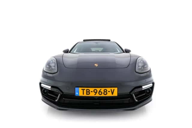 Porsche Panamera (2018) thumbnail 3