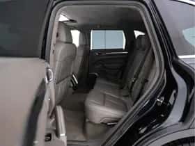 Porsche Cayenne (2010) thumbnail 11