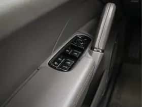 Porsche Cayenne (2010) thumbnail 22