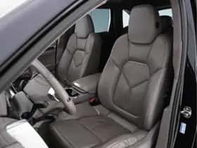 Porsche Cayenne (2010) thumbnail 25