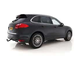 Porsche Cayenne (2010) thumbnail 7