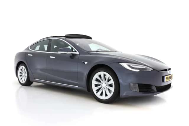 Tesla Model S (2017)