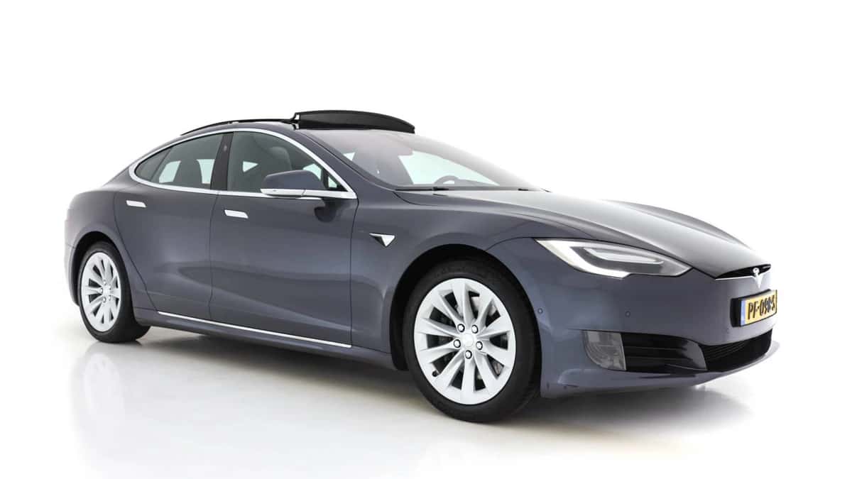 Tesla Model S (2017) — foto 1