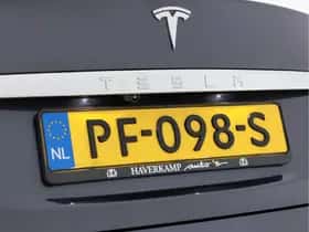 Tesla Model S (2017) thumbnail 24