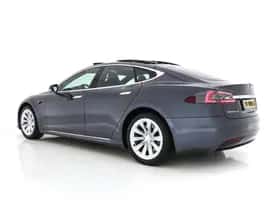 Tesla Model S (2017) thumbnail 5