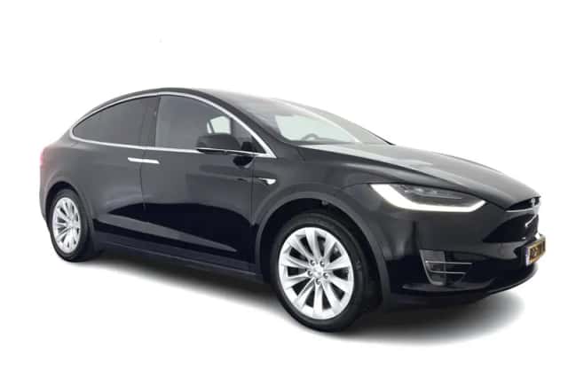 Tesla Model X (2018) thumbnail 1