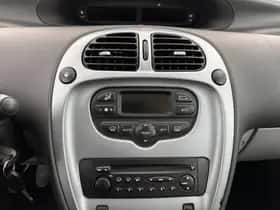 Citroën Xsara Picasso (2005) thumbnail 14