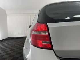 BMW 1-Serie (2010) thumbnail 22