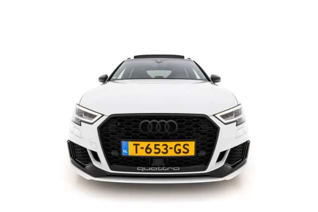 Audi RS3 (2018) thumbnail 3