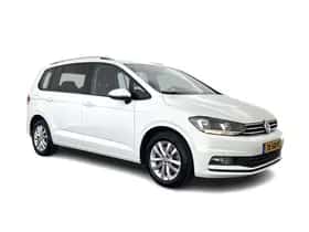 Volkswagen Touran (2016) thumbnail 1