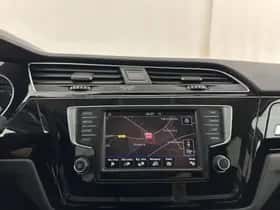Volkswagen Touran (2016) thumbnail 15