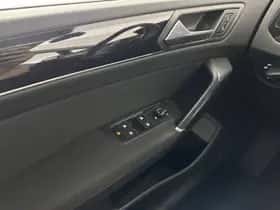 Volkswagen Touran (2016) thumbnail 21