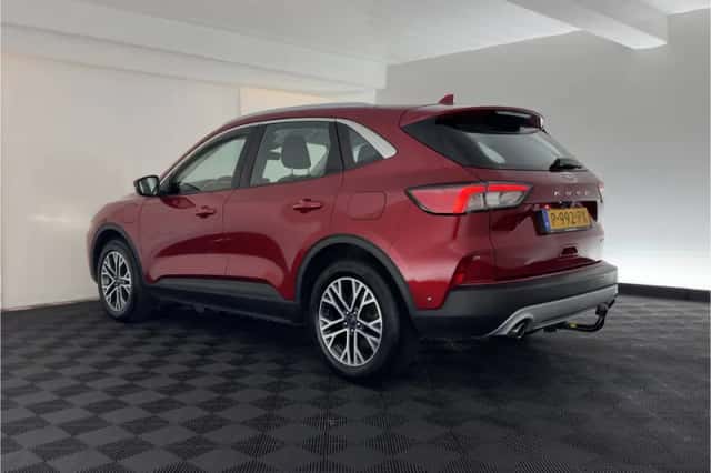 Ford Kuga (2022) thumbnail 5