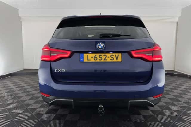 BMW iX3 (2021) thumbnail 6