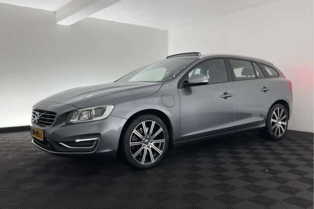 Volvo V60 (2016) thumbnail 4