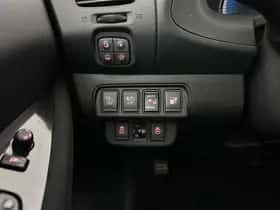 Nissan Leaf (2014) thumbnail 21