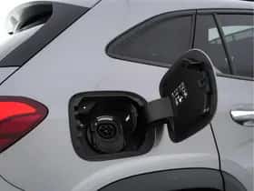 Mercedes-Benz GLA (2021) thumbnail 35