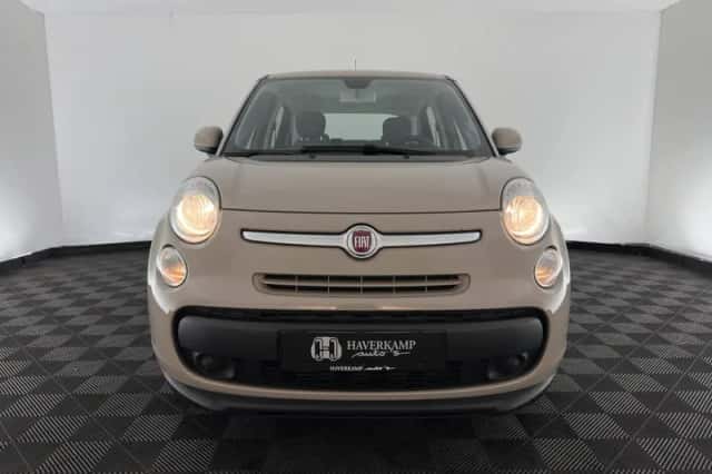 Fiat 500L (2016) thumbnail 3