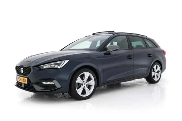 SEAT Leon (2022) thumbnail 4