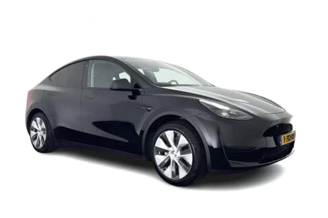 Tesla Model Y (2023)