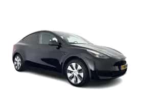Tesla Model Y (2023)