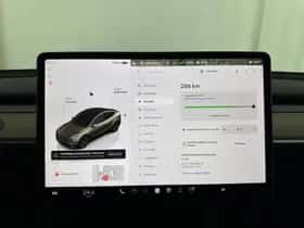 Tesla Model Y (2023) thumbnail 19
