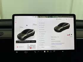 Tesla Model Y (2023) thumbnail 22