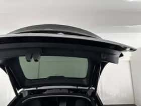 Tesla Model Y (2023) thumbnail 26