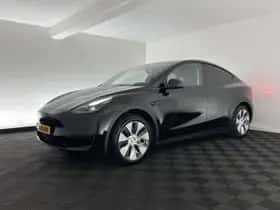 Tesla Model Y (2023) thumbnail 4