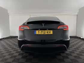 Tesla Model Y (2023) thumbnail 6