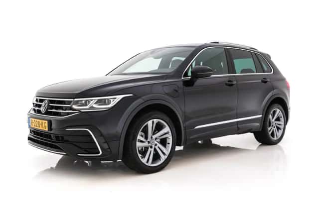 Volkswagen Tiguan (2022) thumbnail 4