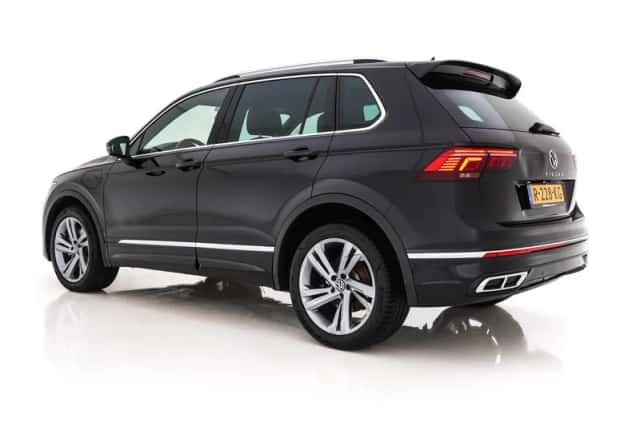 Volkswagen Tiguan (2022) thumbnail 5