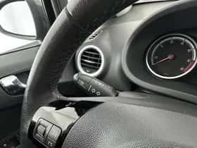 Opel Corsa (2014) thumbnail 17