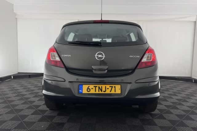 Opel Corsa (2014) thumbnail 6