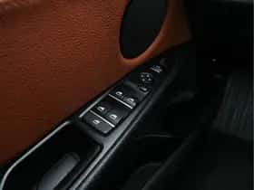 BMW X5 (2015) thumbnail 23