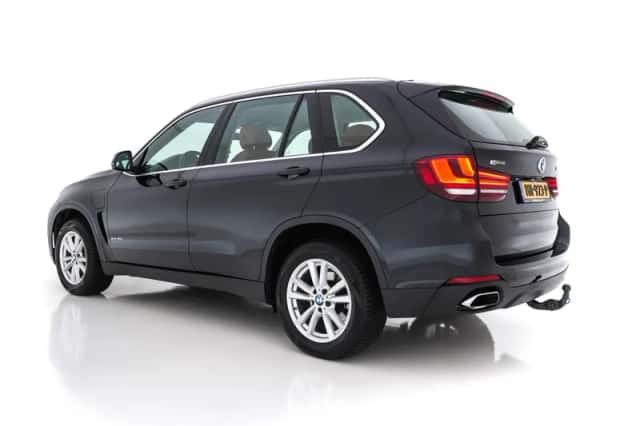 BMW X5 (2015) thumbnail 5