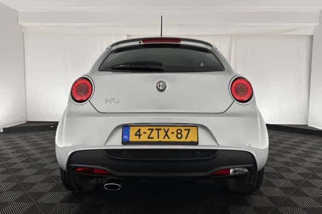 Alfa Romeo Mito (2015) thumbnail 5